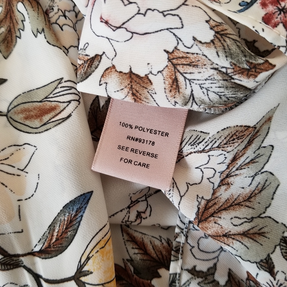 Philosophy Floral Blouse - Picture 6 of 6